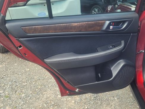 Used 2017 Subaru Outback 2.5i Limited image 33