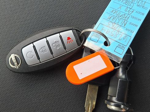 Used 2023 Nissan Frontier Pro-X w/ Technology Package image 23