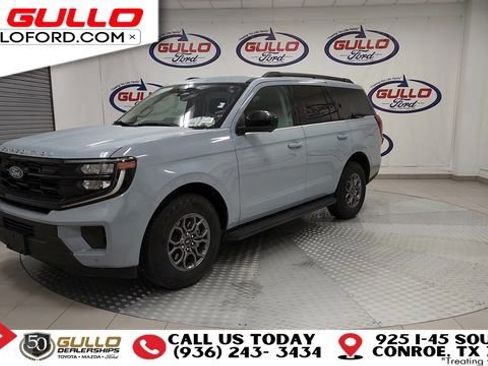 Used 2025 Ford Expedition Active image 4