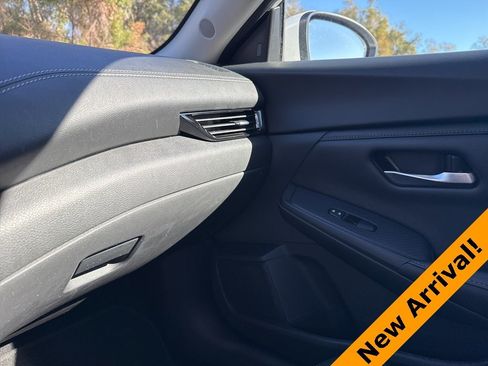 Used 2024 Nissan Sentra SV image 17