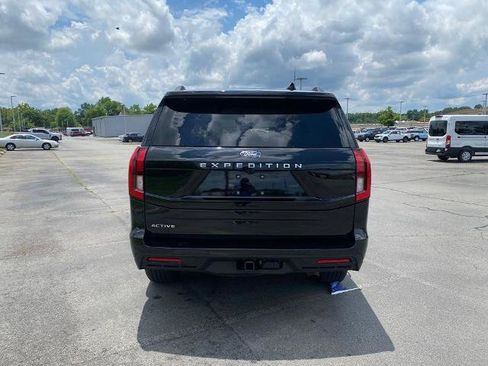 Certified 2025 Ford Expedition Active RWD image 6