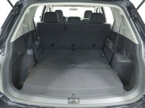 Used 2019 Volkswagen Tiguan S image 34
