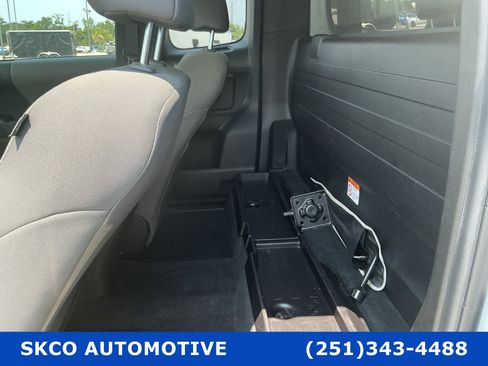 Used 2023 Toyota Tacoma SR RWD image 14
