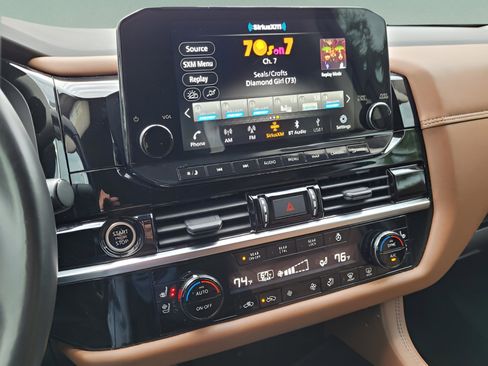 Used 2024 Nissan Pathfinder Platinum w/ Cargo Package image 27