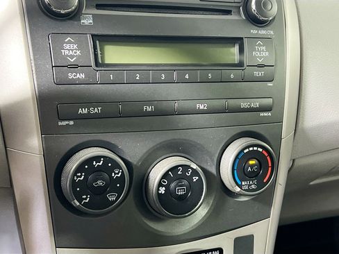 Used 2011 Toyota Corolla LE image 26