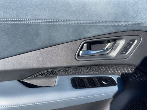 Used 2023 Nissan Ariya image 16