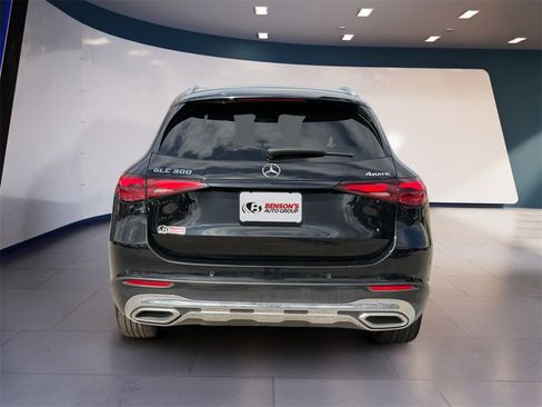 Used 2024 Mercedes-Benz GLC 300 4MATIC image 4
