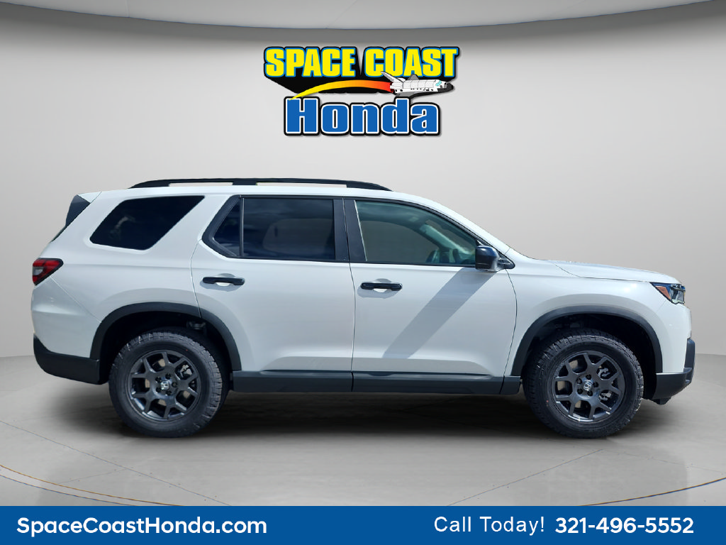 New 2026 Honda Pilot TrailSport image 2