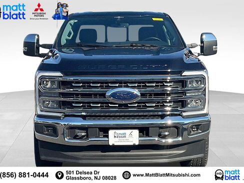 Used 2023 Ford F250 Lariat w/ Chrome Package image 3