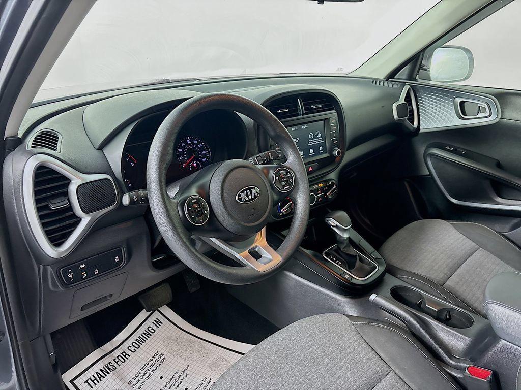 Used 2020 Kia Soul S FWD image 9