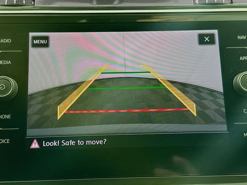 Used 2018 Volkswagen Tiguan SEL w/ 3rd Row Seat Package image 23