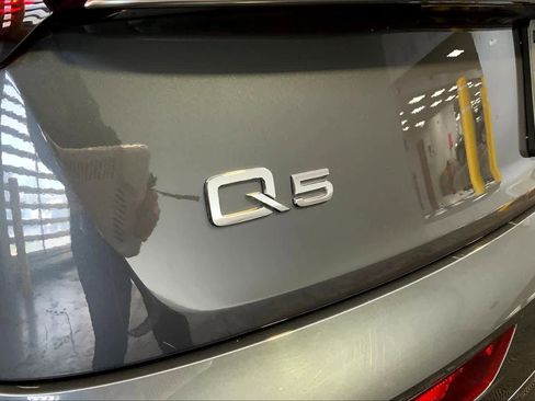 Used 2021 Audi Q5 Premium Plus w/ Premium Plus Package image 9