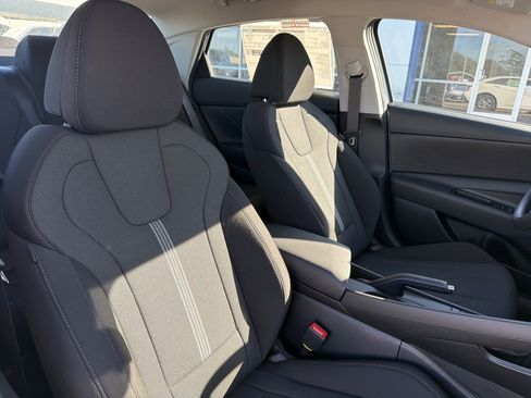 New 2026 Hyundai Elantra SE image 7