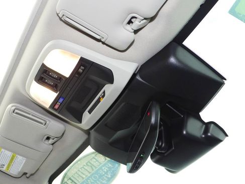 Certified 2025 Subaru Crosstrek 2.0i Premium image 17