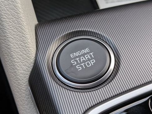 New 2026 Kia Sportage EX FWD image 32