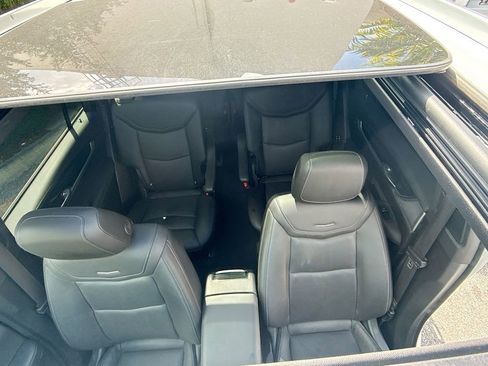 Used 2025 Cadillac XT6 Premium Luxury image 24