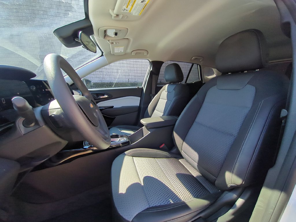 Used 2026 Chevrolet Trax LT FWD image 21