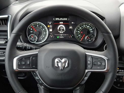 Used 2025 RAM 1500 Big Horn AWD/4WD image 18
