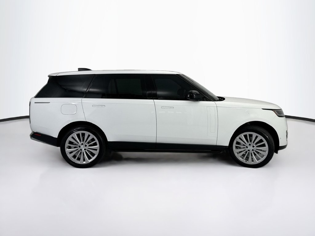 Certified 2025 Land Rover Range Rover Long Wheelbase SE AWD/4WD image 4