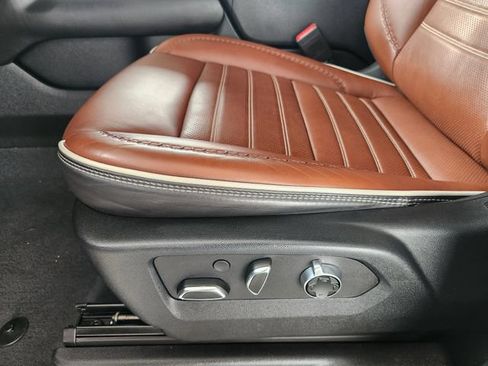 Used 2023 GMC Yukon Denali Ultimate AWD/4WD image 23