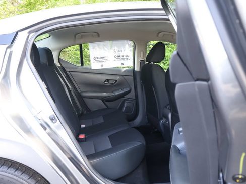 Used 2024 Nissan Sentra SV FWD image 42