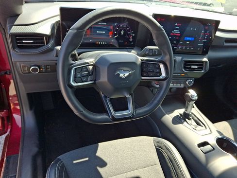 Used 2025 Ford Mustang Coupe RWD image 15