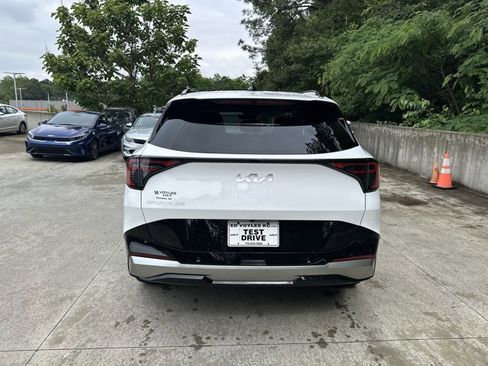 New 2026 Kia Sportage SX image 7