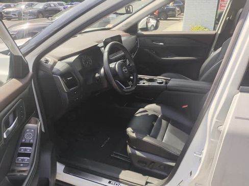 Used 2023 Nissan Rogue SL w/ SL Premium Package AWD/4WD image 9