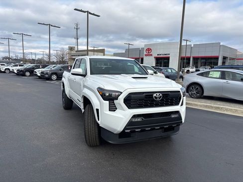 New 2025 Toyota Tacoma TRD Sport image 7