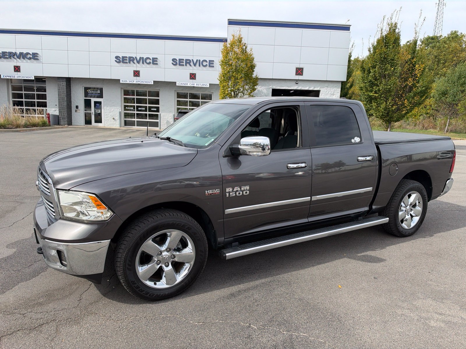 Used 2017 RAM 1500 Big Horn AWD/4WD image 1