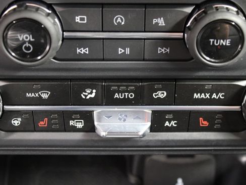 Used 2025 Ford Bronco Badlands AWD/4WD image 65