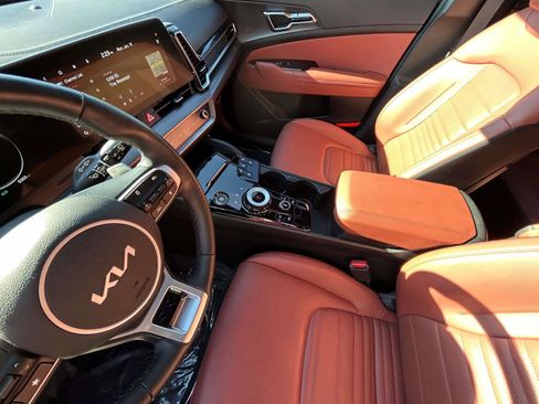 Used 2025 Kia Sportage SX Prestige image 10