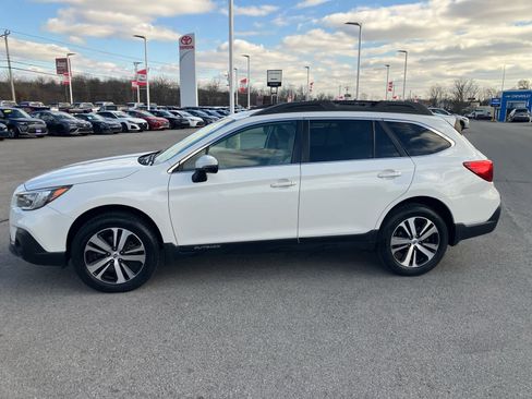 Used 2018 Subaru Outback 2.5i Limited image 4