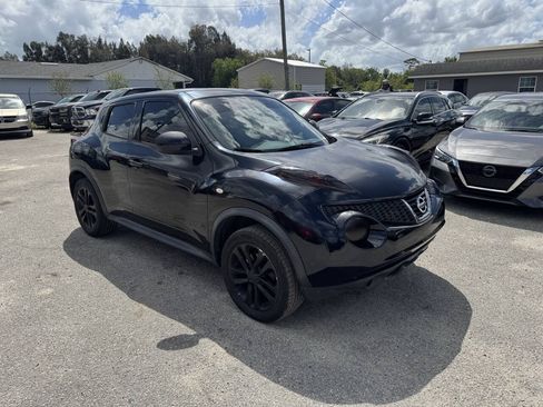 Used 2014 Nissan Juke SV FWD image 3