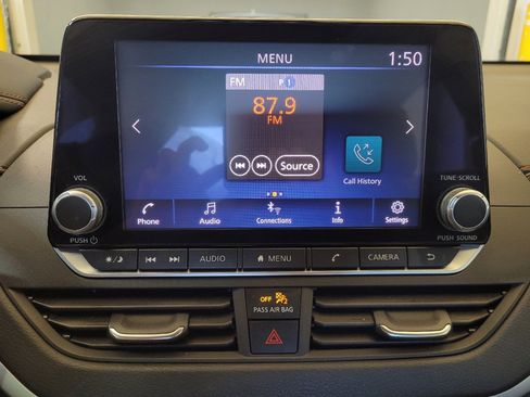 Used 2022 Nissan Altima 2.5 SR FWD image 25