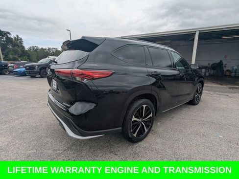 Used 2022 Toyota Highlander XSE AWD/4WD image 5