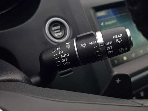 Used 2018 Jaguar E-PACE R-Dynamic HSE image 23