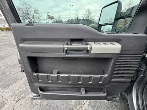 Used 2014 Ford F250 Lariat w/ Lariat Ultimate Package image 16