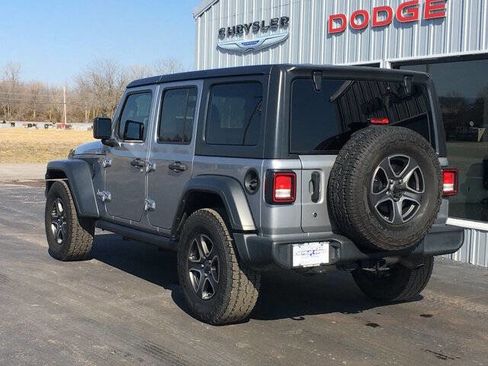 Used 2018 Jeep Wrangler Unlimited Sport S image 5
