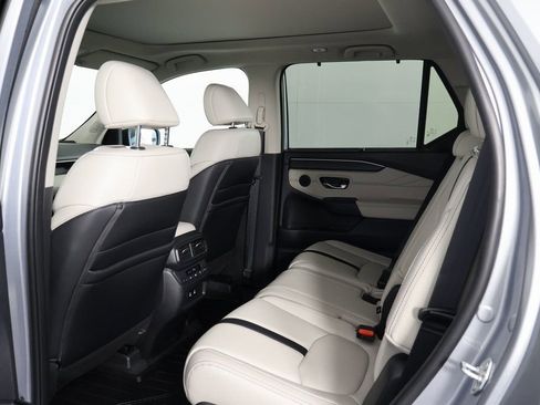 New 2026 Honda Pilot Touring image 6