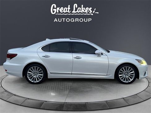 Used 2017 Lexus LS 460 AWD w/ Comfort Package image 6