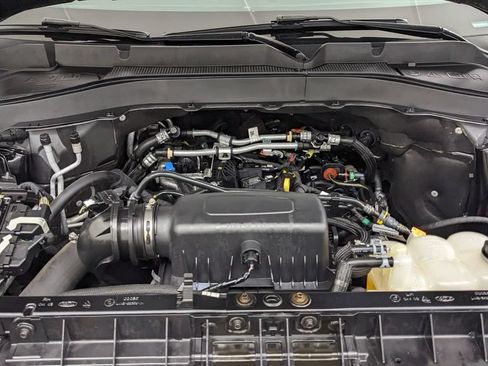 Certified 2023 Ford Explorer XLT w/ Equipment Group 202A AWD/4WD image 43