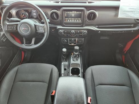 Used 2022 Jeep Wrangler Unlimited Sport AWD/4WD image 25