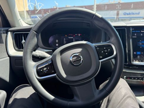 Used 2025 Volvo XC60 B5 Plus image 16