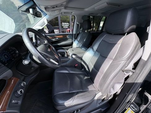 Used 2019 Cadillac Escalade ESV Premium Luxury AWD/4WD image 12