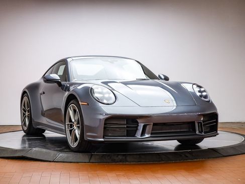 Used 2025 Porsche 911 Carrera T image 14