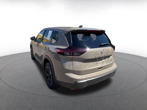Used 2025 Nissan Rogue SV AWD/4WD image 11
