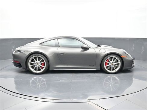 Used 2022 Porsche 911 Carrera 4 GTS image 18