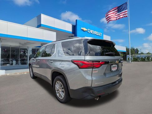 Used 2023 Chevrolet Traverse LT FWD image 5