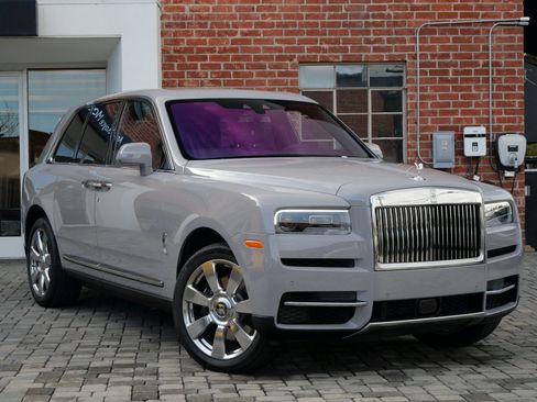 Certified 2024 Rolls-Royce Cullinan AWD/4WD image 19